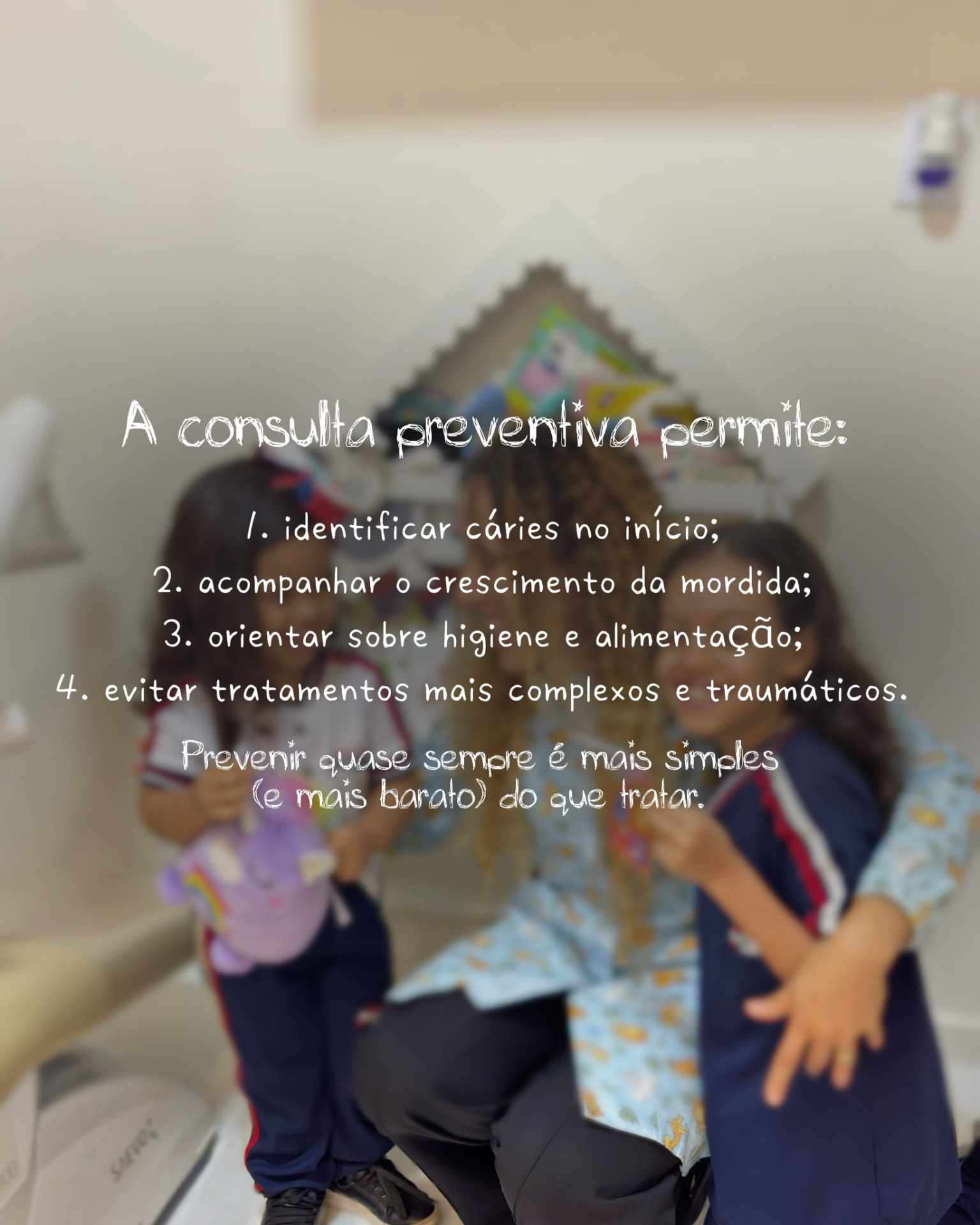 A consulta preventiva permite identificar cáries no início